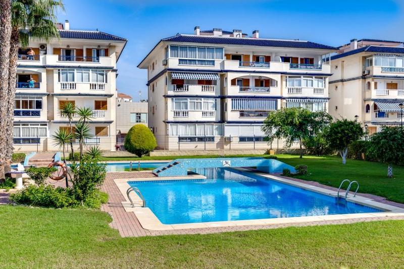 Apartamento Cerca De La Playa La Mata Torre La Mata Exterior foto